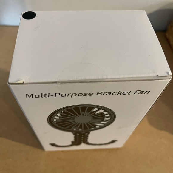 New GUSGO - Mini USB rechargeable fan 3 adj speeds & bendable tripod Free Gift - Picture 10 of 12